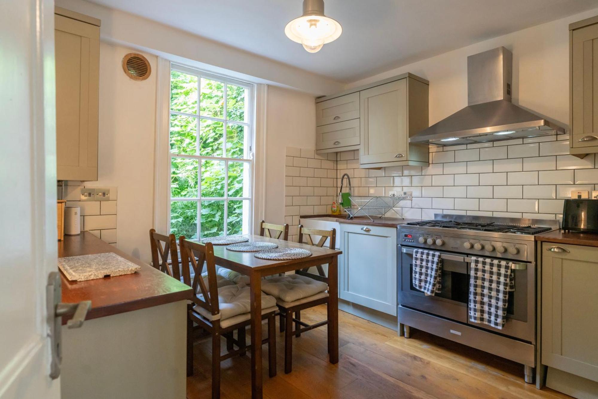 Gorgeous 2Bed House In New Road Leilighet London Eksteriør bilde