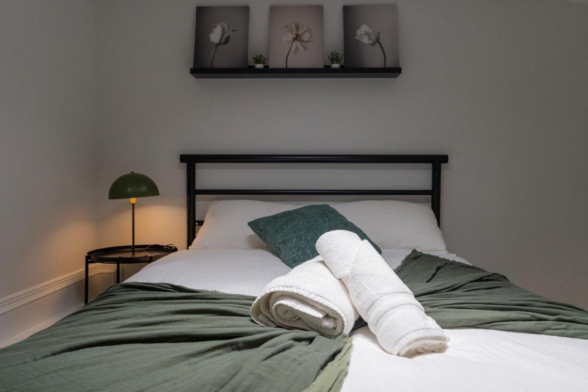 Gorgeous 2Bed House In New Road Leilighet London Eksteriør bilde