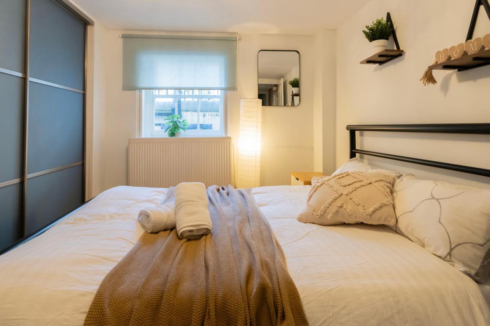 Gorgeous 2Bed House In New Road Leilighet London Eksteriør bilde