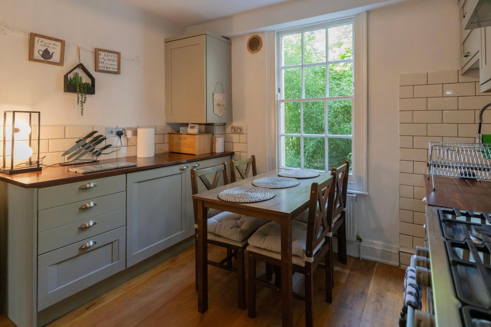 Gorgeous 2Bed House In New Road Leilighet London Eksteriør bilde
