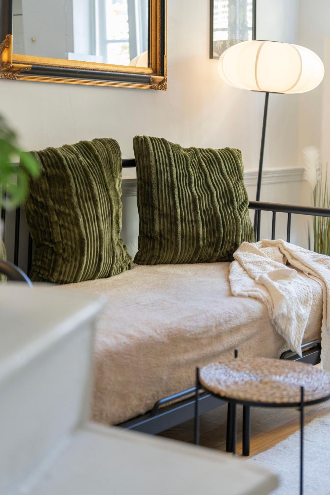 Gorgeous 2Bed House In New Road Leilighet London Eksteriør bilde